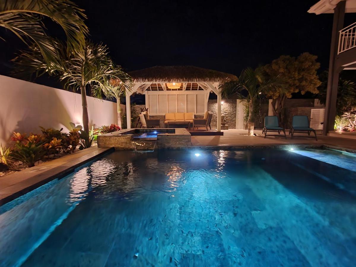 La Villa Rosaya - Piscine & Jacuzzi サン・ピエール エクステリア 写真